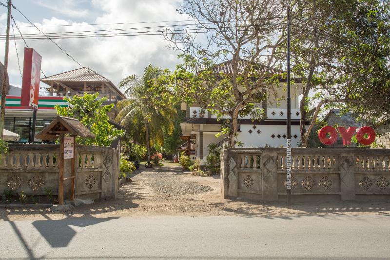 Oyo 1895 Lamancha Homestay Kuta  Exterior photo